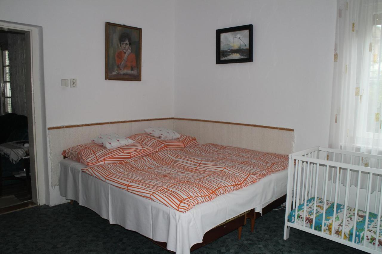 Evelin Nyaralohaz Villa Siófok Exteriör bild