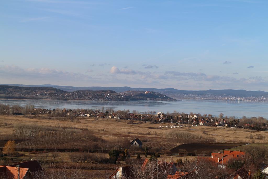 Evelin Nyaralohaz Villa Siófok Exteriör bild
